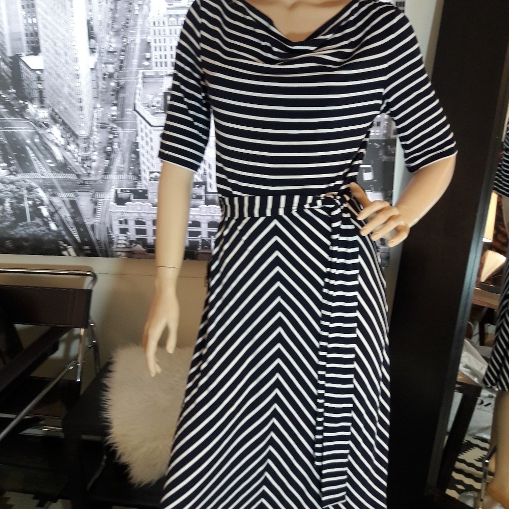 Nautical style Midi Dress - Picture 3 of 4